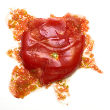 Imagen de un tomate aplastado